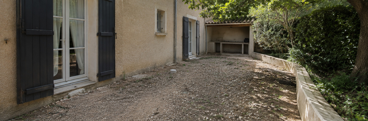 Terrasse en pierre naturelle : avant travaux